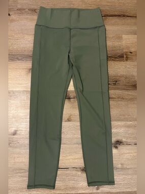 Vuori The Rise The Shine All the Feels Leggings with Pockets in Olive Green
